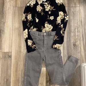 Flowered blouse with shoulder pads size Small